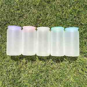 Verres à bière en forme de canette, entrepôt USA, 16oz, vierges pour sublimation, avec couvercle en plastique et paille - Product Image 3