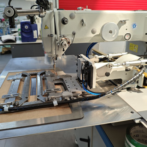 Máquina de coser bolsillos de una sola cabeza DS-3520JG con corte de patrones de bolsillos de jeans por láser y plegado en frío - Product Image 4