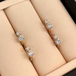 Boucles d'oreilles clous exclusives plaquées or, taille brillant rond, en argent sterling 925 et or massif 14 carats, bijoux haut de gamme pour femme, cadeau idéal pour les fêtes - Product Image 4