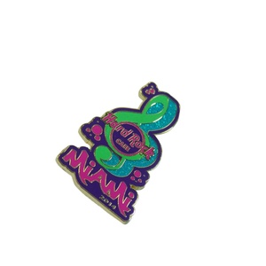 Esmalte suave y duro de artesanía de metal personalizado, alfileres de solapa de dibujos animados y <span class=keywords><strong>anime</strong></span> con acento brillante (recuerdos) y artesanías de cuero - Product Image 1