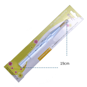 Juego de herramientas de ganchillo para tejer DIY con mango mágico, aguja de perforación de plástico cuadrada elegante, bordado de 3mm de espesor - Product Image 3