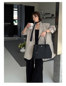 Bolso de Jardín 2026, Nuevo Bolso Tote de Gran Capacidad para Mujer, Bolso de Hombro con Cierre de Botón, Costuras de PU, Little Pegasus - Product Image 4