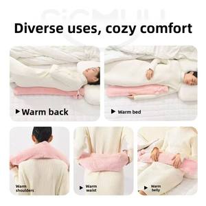 Bouteille d'eau chaude longue et réutilisable en PVC anti-explosion de 2000 ml, chauffe-mains d'hiver avec couvercle amovible – Tendance et Sûre - Product Image 2