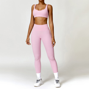 Женский спортивный комплект с юбкой - Product Image 1