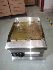 Plancha Eléctrica Comercial, Parrilla Antiadherente de 2KW para Desayunos, Panqueques, Hamburguesas, Tocino, Ideal para Pequeños Restaurantes y Cafeterías - Product Image 3