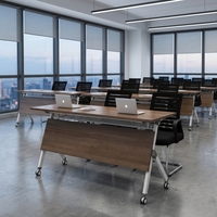 Tables et chaises de conférence modernes en MDF pour bureaux commerciaux - Conception pliable et librement combinable en forme de barre pour la formation