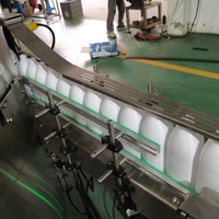 Chaîne de remplissage entièrement automatique avec pompe à engrenages, remplissage, bouchage, étiquetage et film rétractable pour bouteilles de détergent de 500 ml
