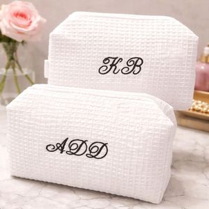 Bolsa de Cosméticos Personalizada con Bordado, Bolsas de Maquillaje con Monograma, Regalos para Damas de Honor, Bolsa de Artículos de Aseo con Nombre Personalizado - Product Image 2