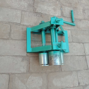 <span class=keywords><strong>Enrouleur</strong></span> manuel de fil d'acier Machine à cintrer Petite machine à enrouler la tôle d'acier de 2 mm Machine à rouler le fer plat en acier inoxydable à la main - Product Image 6