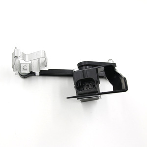 Capteur de hauteur de véhicule Audi 8D0941299B pour système de suspension, pièce de rechange - Product Image 2