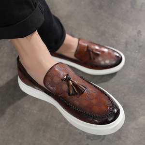 Baskets décontractées de luxe pour hommes en cuir véritable à semelle rouge, style Campus Couple - Product Image 3