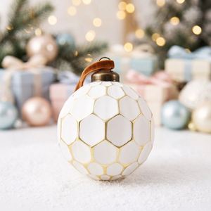 Juego de Adornos Navideños Nórdicos Modernos y Sencillos, Bolas de Plástico Blancas y Rojas Electrochapadas con Impresión Tricolor, Caja de Regalo, Decoración para Árbol - Product Image 4