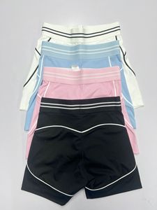 ชุดออกกำลังกายผู้หญิงสองชิ้น ดีไซน์หรูทันสมัย เสื้อโยคะแบบเวสต์ บราออกกำลังกาย กางเกงขาสั้นเอวสูง ผ้าสเตรช ชุดฟิตเนส ชุดออกกำลังกาย - Product Image 6