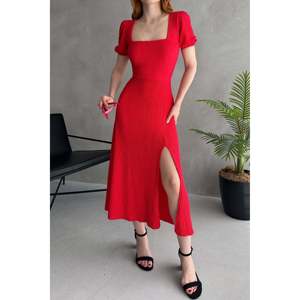 Robe en tissu gaufré à col carré, dos nu et détail fente - ROUGE - Product Image 1