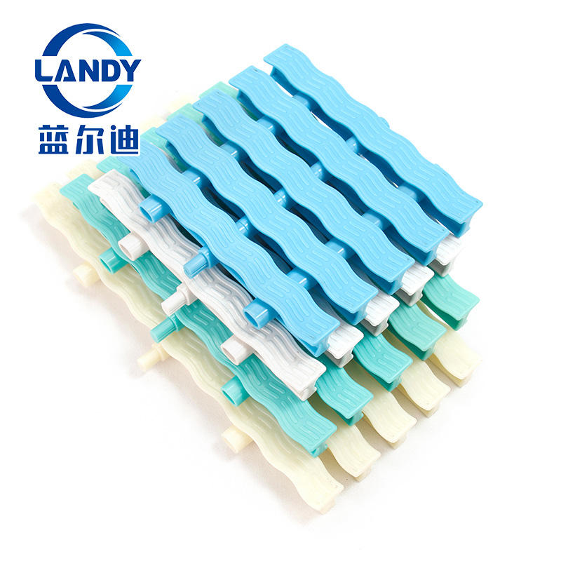 Grilles de piscine bleues