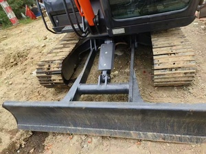 Mini-excavatrice Hitachi ZAXIS 60 d'occasion, à braquage zéro, compacte, sur chenilles, pour travaux de construction et agricoles - Product Image 5