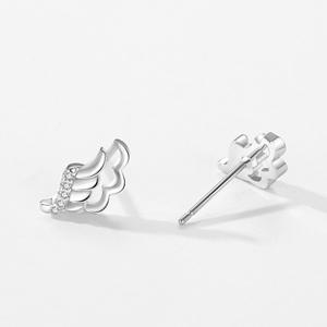 Boucles d'oreilles ailes d'ange en argent sterling S925 avec zirconias taille ronde, version cuivre personnalisable - Exclusif pour femmes - Product Image 4