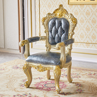 Table à manger sculptée de style français de luxe, ensemble de table et de chaises de style européen haut de gamme pour les restaurants et l'usage domestique.
