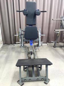 Appareil de musculation V Squat Trainer à charge par plaques pour squats profonds et entraînement de la force musculaire des jambes, vente en gros - Product Image 2