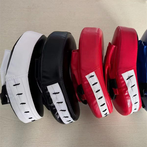 Nouveaux styles 2026 : Cible de <span class=keywords><strong>boxe</strong></span> en cuir en forme d'arc pour le Taekwondo - Équipement d'entraînement de <span class=keywords><strong>boxe</strong></span> gratuit avec cible de <span class=keywords><strong>pied</strong></span> - Product Image 5