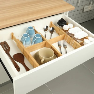 Ensemble de séparateurs de tiroirs extensibles en bambou (4 pièces), à ressort. - Product Image 1