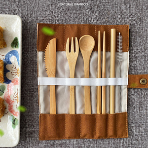 Juego <span class=keywords><strong>de</strong></span> palillos <span class=keywords><strong>de</strong></span> cuchara <span class=keywords><strong>de</strong></span> bambú portátil, bolsa <span class=keywords><strong>de</strong></span> paja, juego <span class=keywords><strong>de</strong></span> seis piezas, cuchillo <span class=keywords><strong>de</strong></span> bambú ecológico, tenedor, cuchara, juego <span class=keywords><strong>de</strong></span> <span class=keywords><strong>cubiertos</strong></span> - Product Image 2