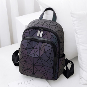 <span class=keywords><strong>Zaino</strong></span> geometrico luminoso <span class=keywords><strong>zaino</strong></span> olografico in <span class=keywords><strong>tessuto</strong></span> riflettente per <span class=keywords><strong>donna</strong></span> ragazza - Product Image 6