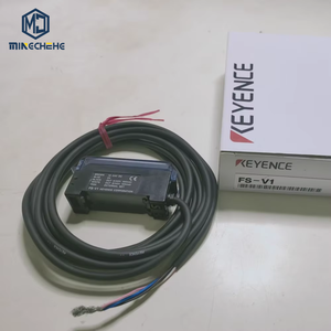 Amplificateur à fibre optique haute puissance KEYENCE FS-V10 avec prévention de la saturation pour l'automatisation industrielle et la détection stable FS-V10 - Product Image 1