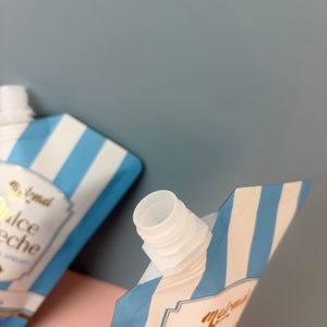 Bolsa <span class=keywords><strong>de</strong></span> Plástico Personalizada con Boquilla para <span class=keywords><strong>Dulce</strong></span> <span class=keywords><strong>de</strong></span> <span class=keywords><strong>Leche</strong></span> <span class=keywords><strong>y</strong></span> Salsa <span class=keywords><strong>de</strong></span> <span class=keywords><strong>Caramelo</strong></span>, Bolsas con Protección UV <span class=keywords><strong>y</strong></span> Diseño Metálico Dorado - Product Image 6