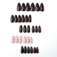 Ongles press-on courts en forme d'amande, blancs à pois rouges, style simple, ABS premium, en stock, MOQ1, vente en gros, application facile