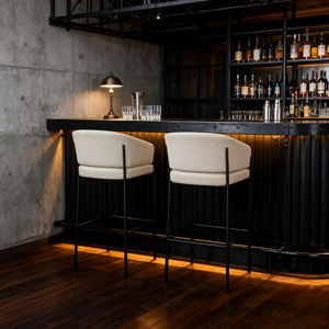 ST-8893-1 Tabourets <span class=keywords><strong>de</strong></span> <span class=keywords><strong>bar</strong></span> modernes <span class=keywords><strong>de</strong></span> luxe à dossier haut en tissu, pieds en métal rouge, neufs, vente en gros pour salle à manger et <span class=keywords><strong>bar</strong></span> à domicile - Product Image 2