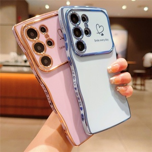 Funda de Teléfono de Lujo con Diseño de Corazón Ondulado Electrochapado para Samsung Galaxy S25 Ultra S24 S23 S22 Plus A14 A15 A24 A25 - Product Image 1