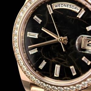 Reloj de Lujo de Alta Calidad con Bisel de Diamantes en Oro Rosa, Acero Inoxidable, Cristal de Zafiro, Movimiento Mecánico, Resistente al Agua 100 Bar - Product Image 1