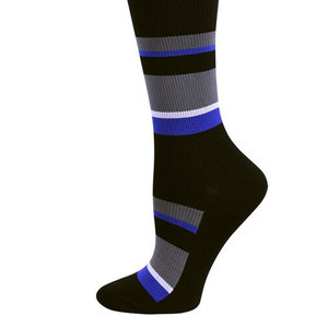 Chaussettes de sport de compression pour jeunes de haute qualité, personnalisées, antidérapantes, respirantes, durables, 100% polyester, sublimation - Product Image 3