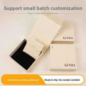 Disponibile Scatola per Gioielli Personalizzata in Carta con Chiusura Magnetica e Sacchetto - Product Image 4