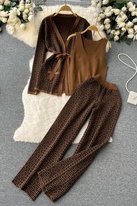 Set da donna cappotto con stampa Casual lavorato a maglia Set di due pezzi abbigliamento americano all'ingrosso - Product Image 6