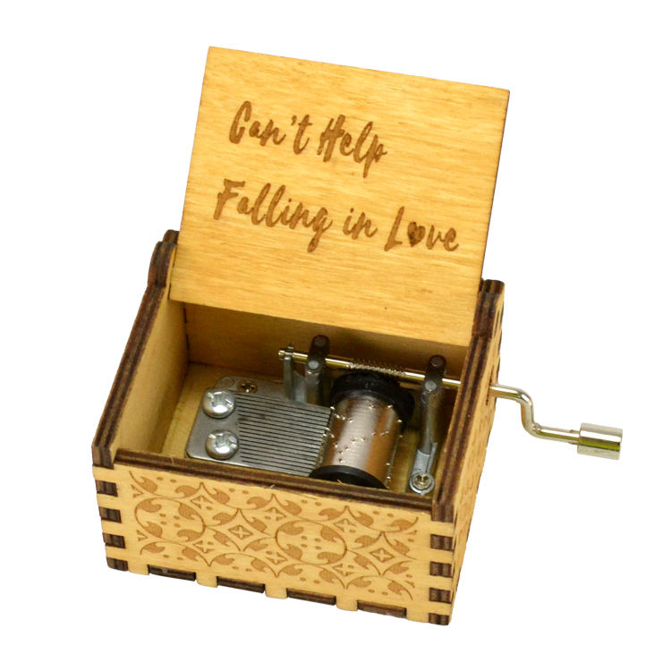 สีไม้-ไม่สามารถช่วยตกหลุมรักได้