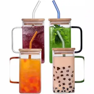 Gran oferta, vaso cuadrado de vidrio de 510ml y 17oz con mango colorido, tapa de bambú y pajita de vidrio para cerveza, jugo, leche, para fiestas