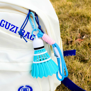 Accessoire pompon plume arc-en-ciel imprimé en 3D pour sacs de sport d'extérieur, un cadeau pour les passionnés de badminton - Product Image 2