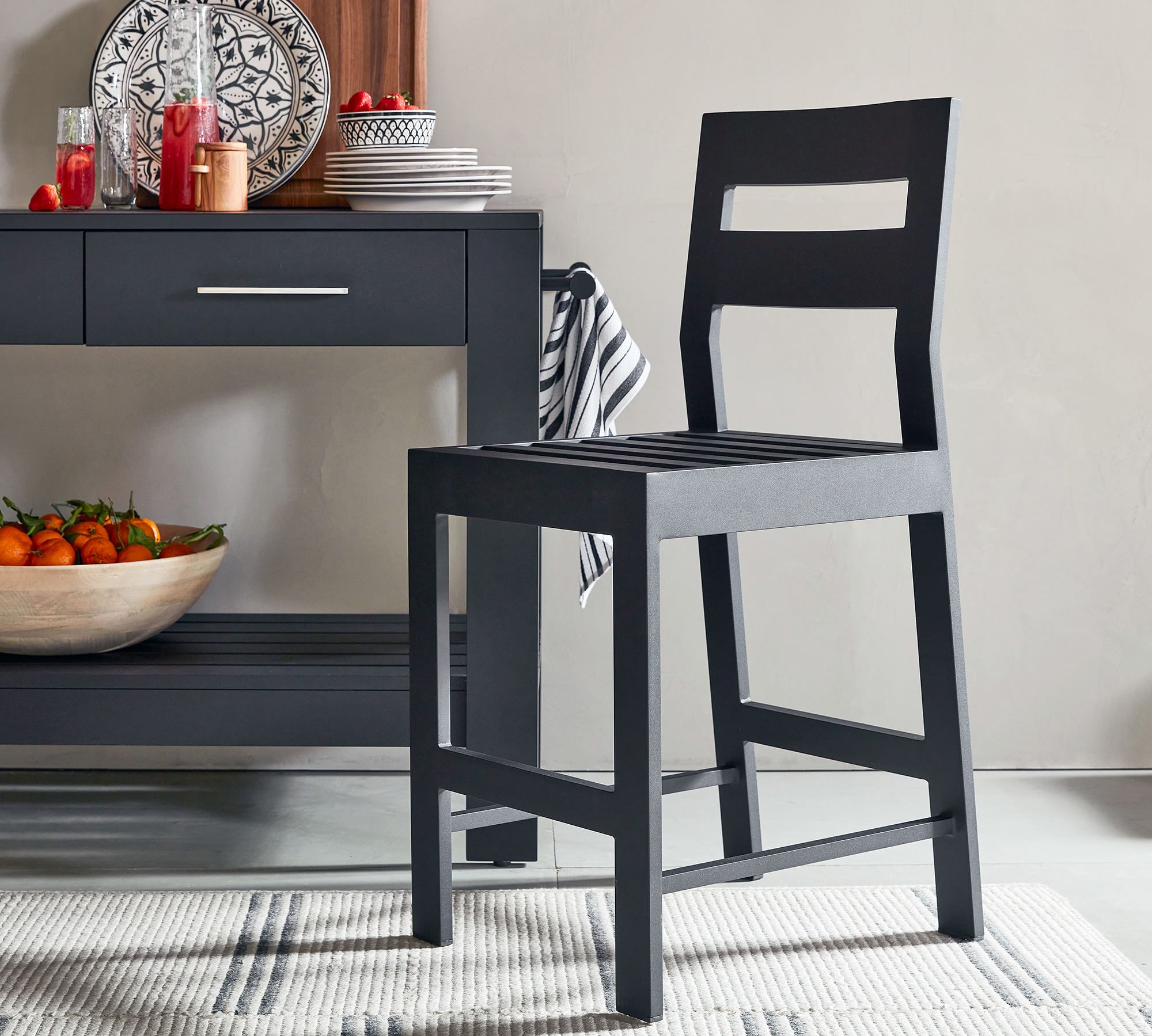 Powder Coated Rustproof Furniture Aluminum Frame Counter Bar Stool with Soft Cushion