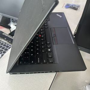 Ordinateur Portable <span class=keywords><strong>Lenovo</strong></span> <span class=keywords><strong>ThinkPad</strong></span> <span class=keywords><strong>T450</strong></span> Reconditionné i5-5ème 8 Go 256 Go SSD – Prix Bas - Product Image 4