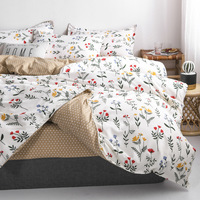 Vente en gros usine : Ensemble de literie 11 pièces Xiaoqingxin en tissu épais brossé 300TC à motifs floraux, respirant toutes saisons pour dortoirs étudiants (housse de couette et drap)
