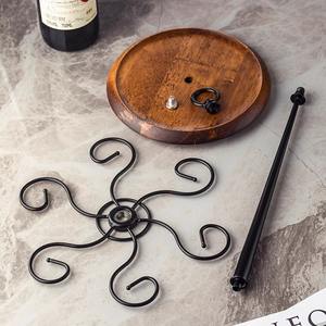 Estante giratorio negro para seis copas de vino, diseño minimalista, herramienta de barra de hierro metálico para uso en fiestas en casa - Product Image 3