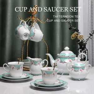 Service à thé et assiettes en porcelaine à motif floral quadrillé rose et bleu de style européen – Collection céramique directement du fabricant - Product Image 2