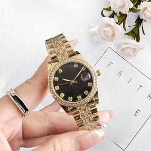 Montre élégante pour femmes en argent avec quartz, lunette incrustée de strass, index des heures en diamant, bracelet en acier inoxydable, montre tendance - Product Image 2