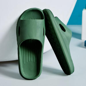 Chaussons respirants, antidérapants et confortables avec semelle en PVC, doublure intérieure douce, durables, série Cool Flip Flops. - Product Image 4