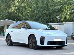 Auto Elettrica EV a Due Ruote Motrici, Autonomia NEDC 720km, Batteria 87.3kWh, Li Auto I6 Veicolo a Nuova Energia Edizione Standard, Niss 250kW 425Nm - Product Image 2