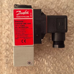 Interruptor de Grado Marino Danfoss MBC 5000 1011-1CB04, 220V, Ingeniería Eléctrica - Product Image 1