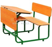 Dessus en bois d'école et double bureau et banc à cadre en métal avec tiroir pour étudiants utilisés