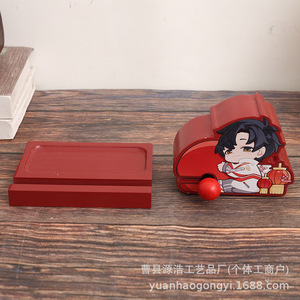 Ornement artisanal en bois de forme irrégulière rouge, support de téléphone, décoration pour la maison, le bureau, l'étude, design traditionnel du Nouvel An chinois - Product Image 4